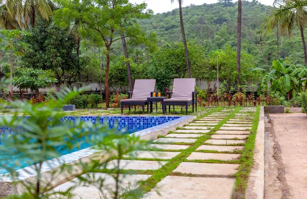 Stayvista'S Grey Mosaics - Vasai - 5Bhk Villa With Pool Table & Private Pool-1
